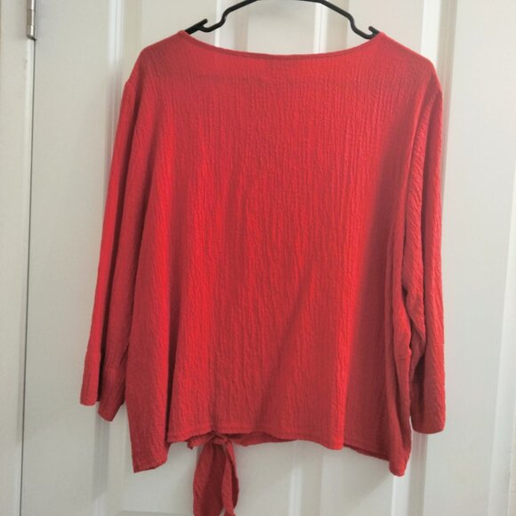 Red Blouse Alfred Dunner - size Large - soft fabric - Picture 3 of 4